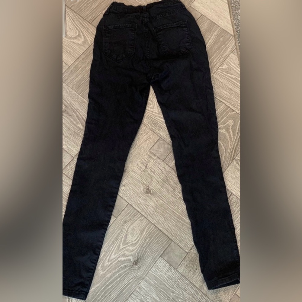 Women’s fashion Nova distressed jeans size 5
